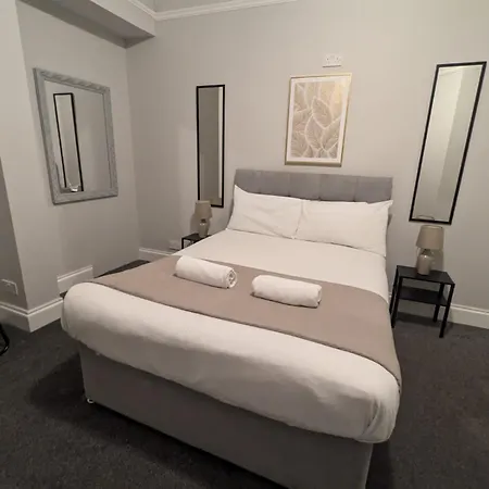 Xxy Three Bedroom Jesmond Apartment Gosforth  Buitenkant foto