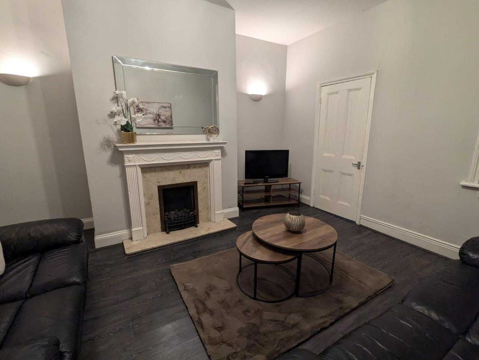 Xxy Three Bedroom Jesmond Gosforth (Tyne and Wear)
